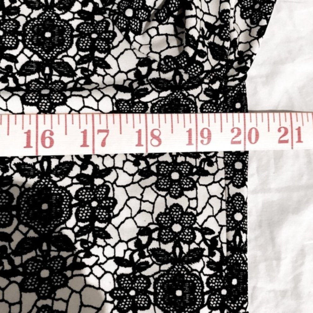 Jockey - Black & White Ornate Faux-Lace Pattern Longsleeve Top - Picture 4 of 11